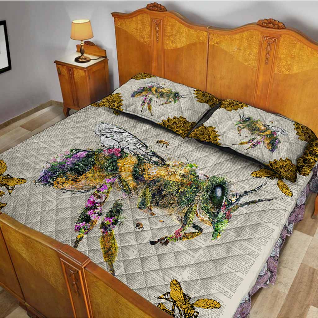 Bee Vintage Quilt Bed Set