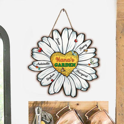 Nana Mom Auntie Family Daisy - Personalized Mother's Day Mother Wood Sign