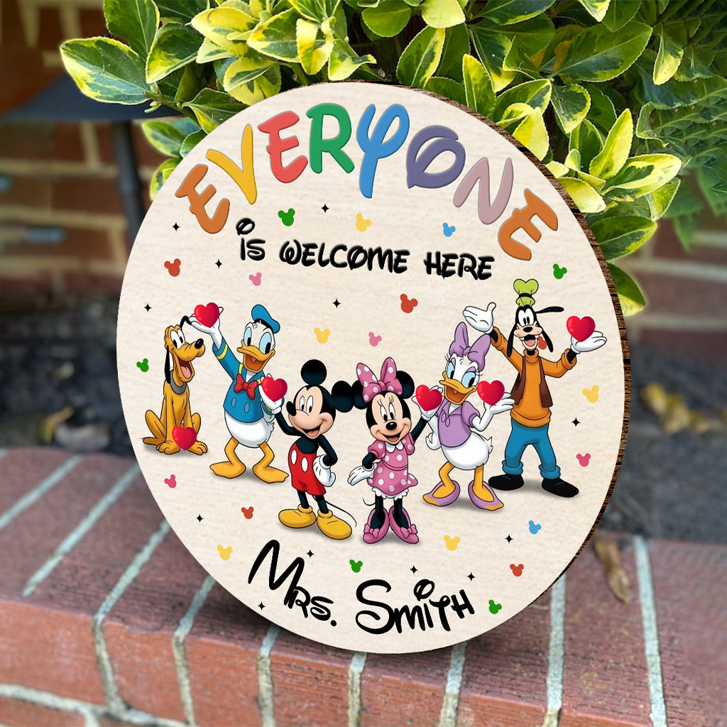 Everyone Is Welcome Here - Personalized Mouse Round Wood Sign