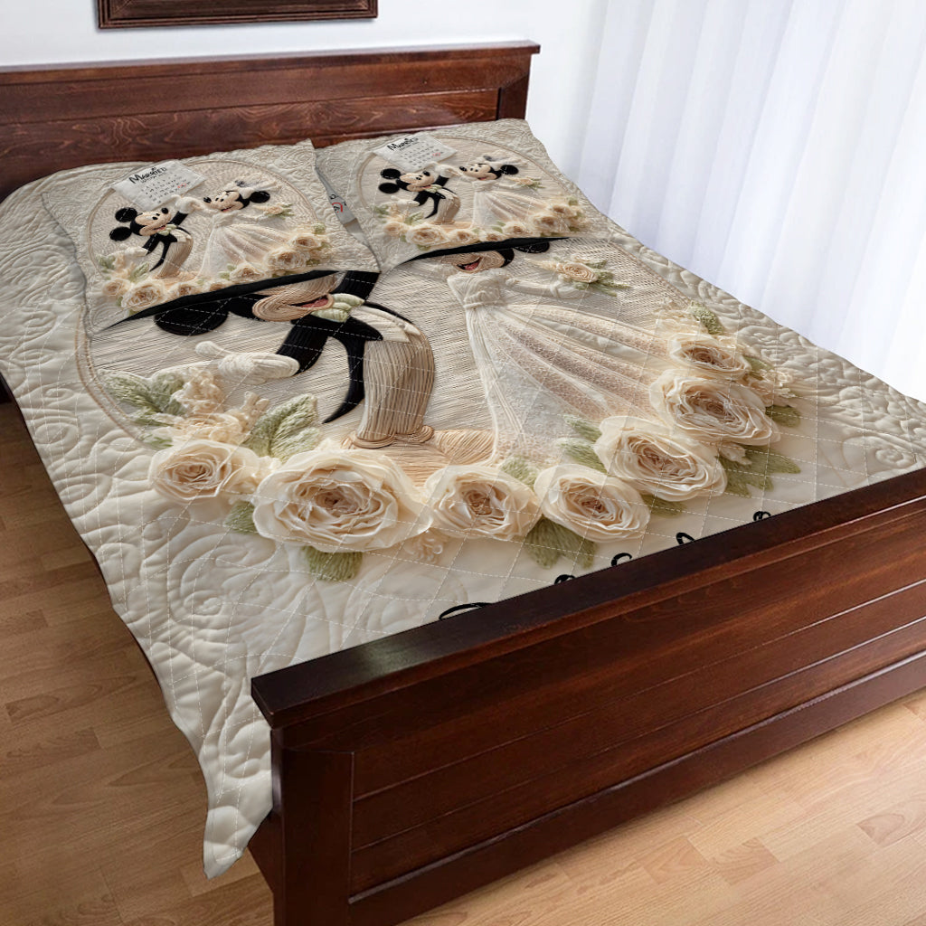 Happy Anniversary Mouse Couple - Personalized Mouse Quilt Set