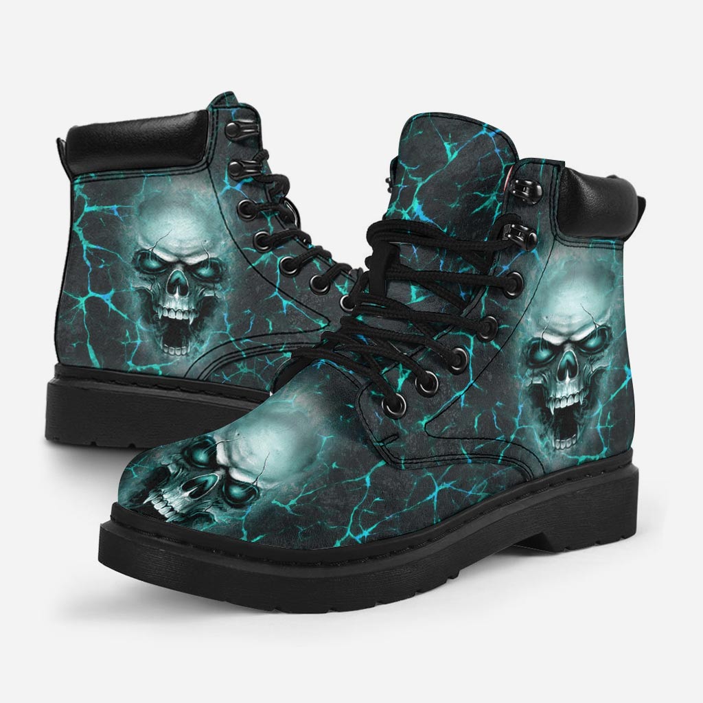 Smoky Skull Skull All Season Boots 0622