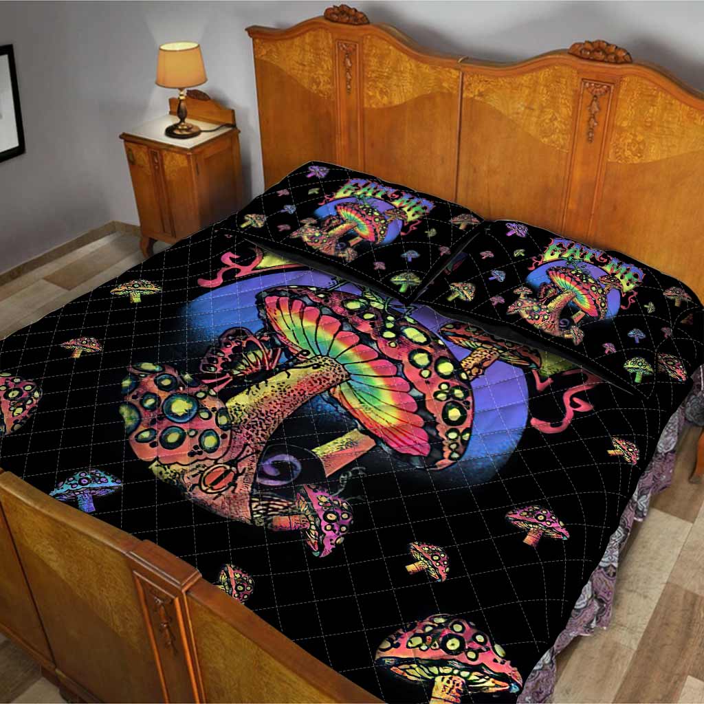 Eat Me Magic Mushroom  Quilt Set 0622