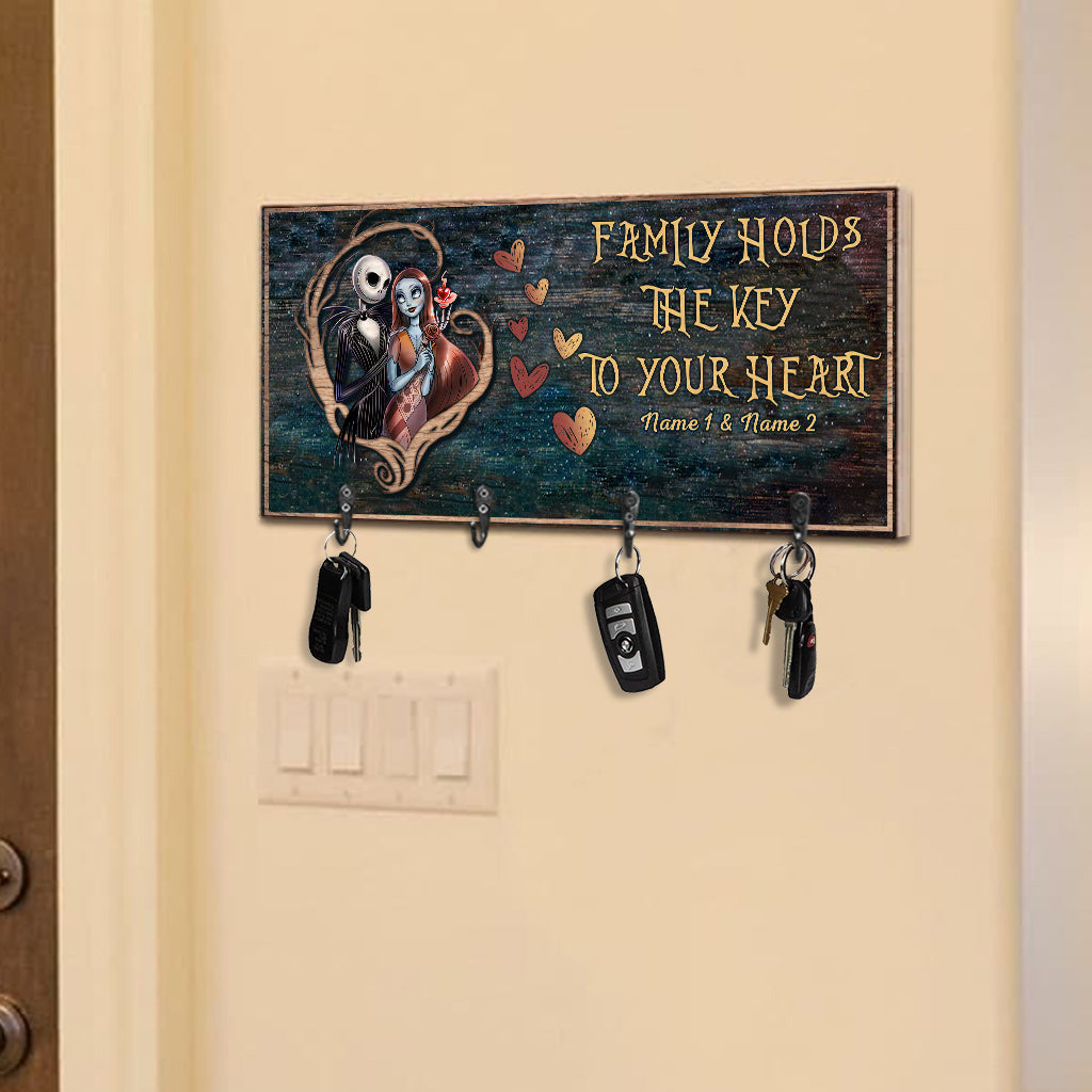 Family Holds The Key To Your Heart - Personalized Nightmare Key Rack