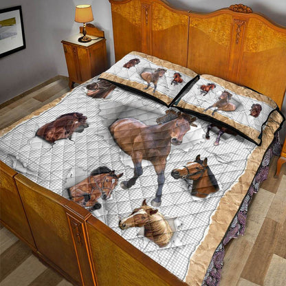 Horses Quilt Bed Set