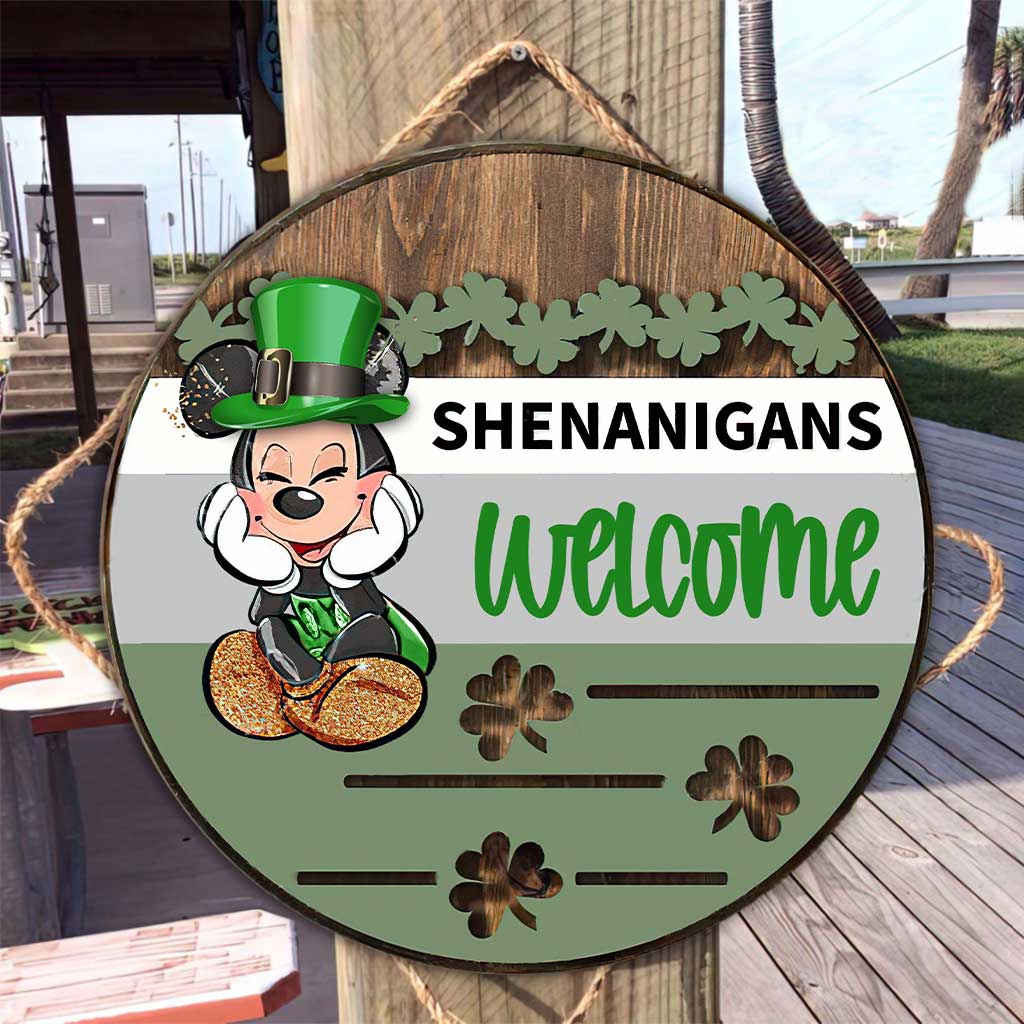 Shenanigans - St. Patrick‘s Day Mouse Round Wood Sign