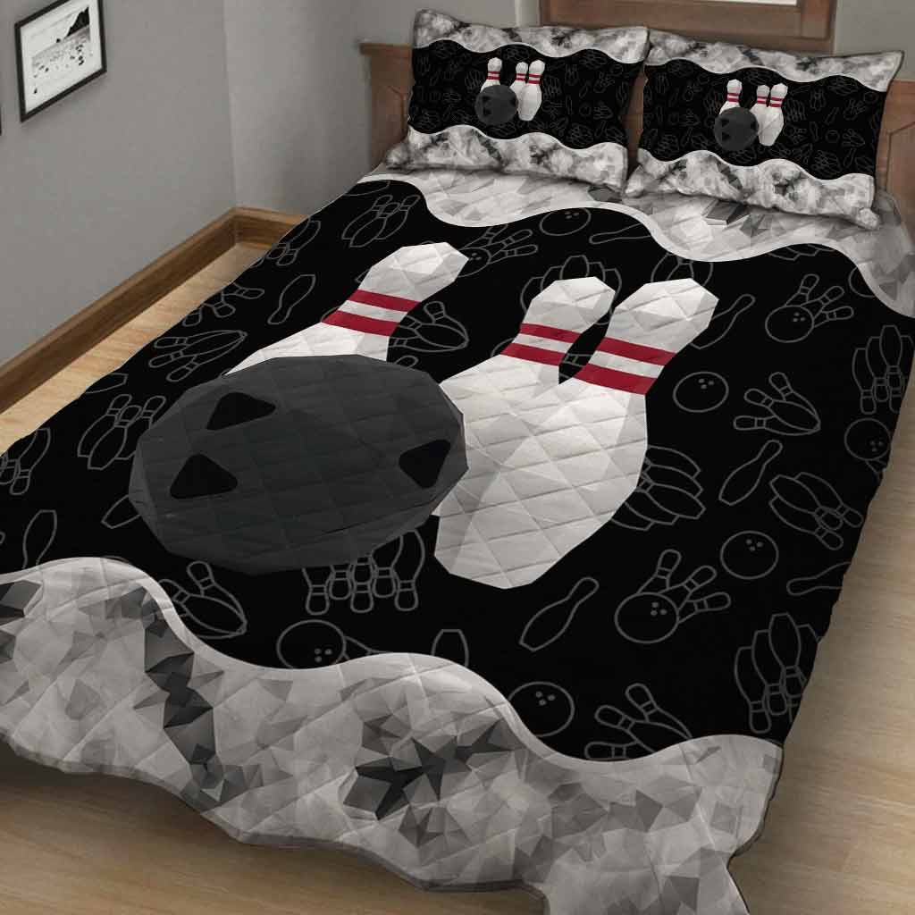 Love Bowling Quilt Bed Set